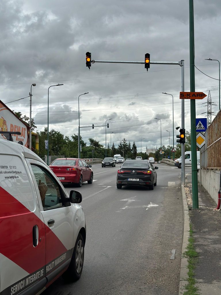 Semaforul de pe strada Zaharia Stancu